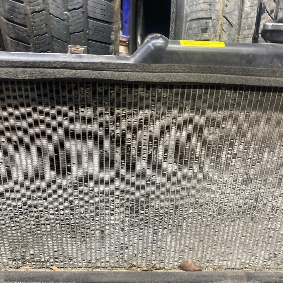 Ventilador de radiador Subaru Legacy 2010 2011 2012 2013 2014 sedán 2,5  Foto 3 de 4