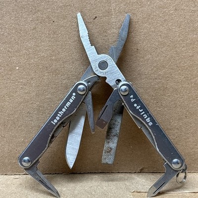 Leatherman Squirt P4 Gray Keychain Multi Tool w/Pliers Excellent Used Condition