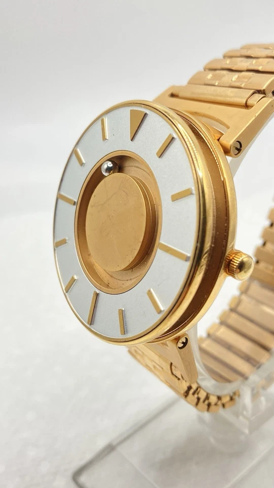 EONE The Bradley Mesh Matte TWO TONE Watch 39mm.NEW Battery Works As It  Should - Image 3 of 4