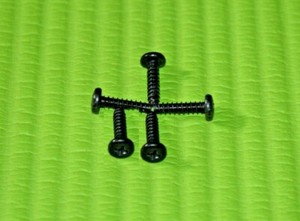 5 SCHRAUBEN ZUR BEFESTIGUNG BEIDER STÄNDERTEILE ZUSAMMEN FÜR BUSH LE-50GY15-M 50" LED TV