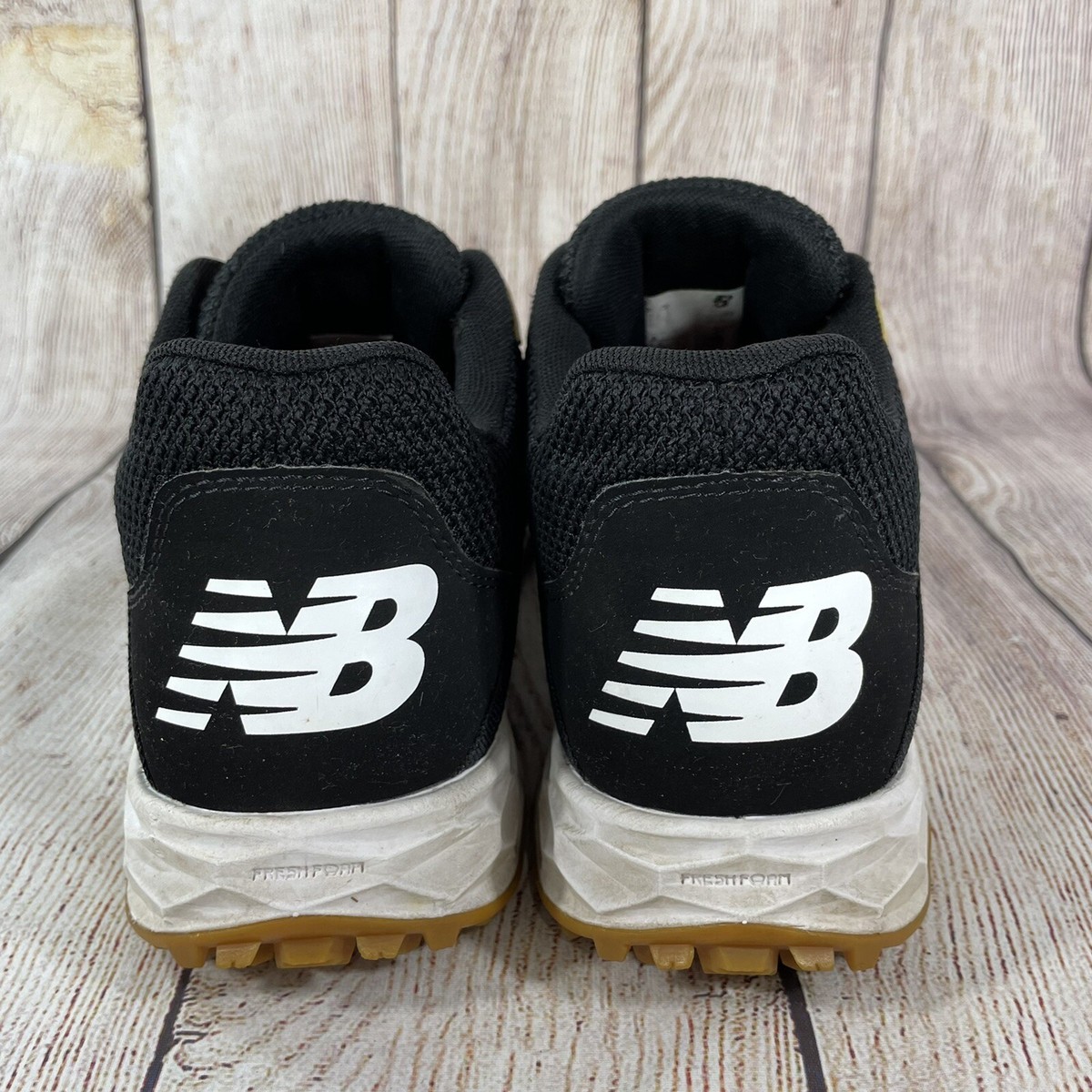 New Balance Men display picture 1