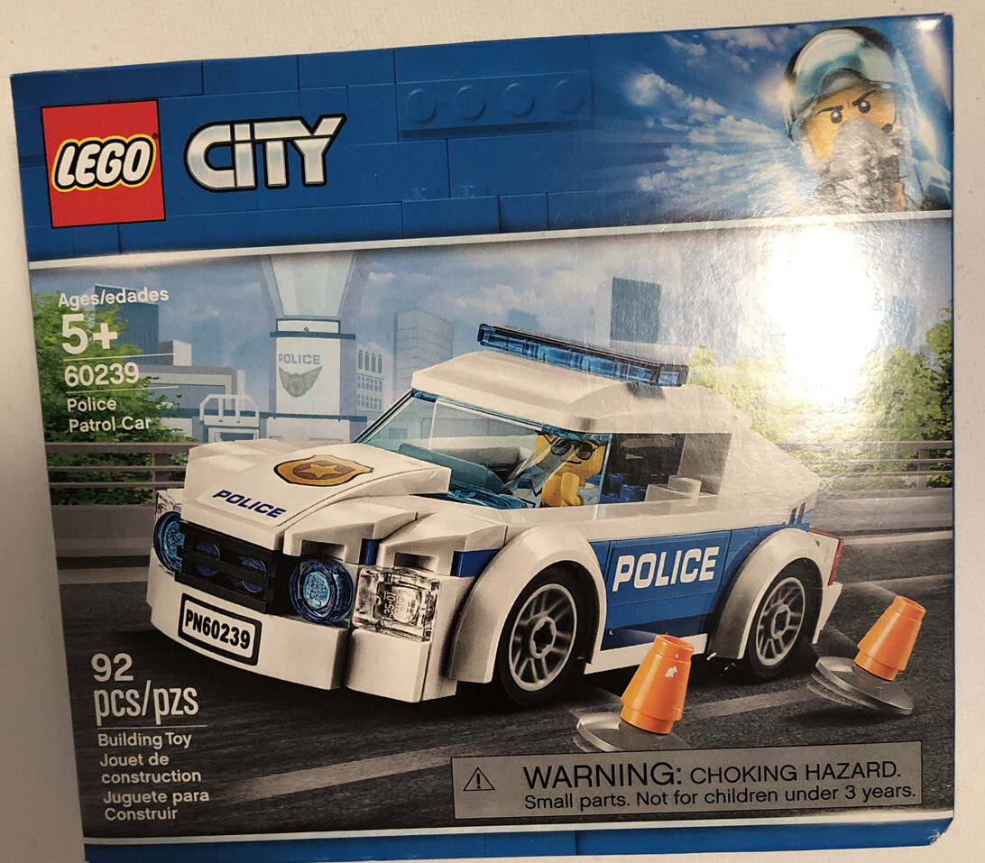 60239 police patrol car