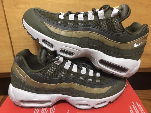 olive green air max 95