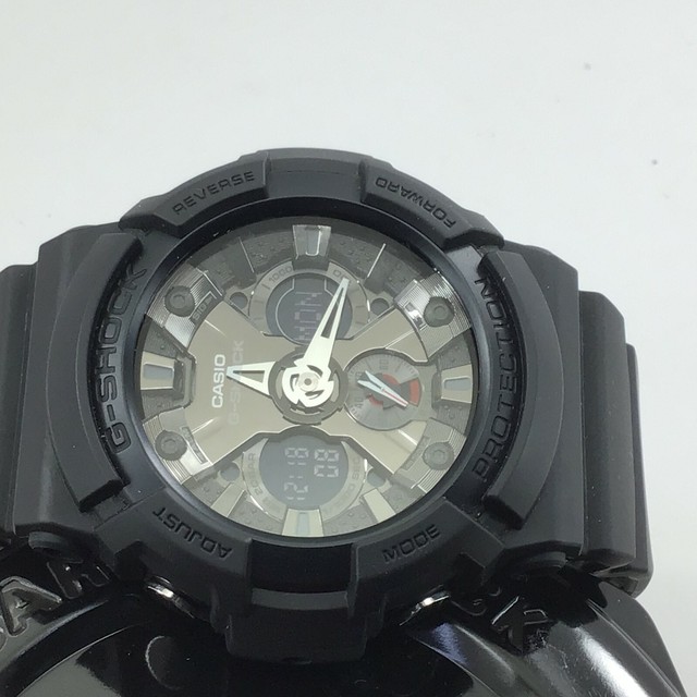 round face digital watch