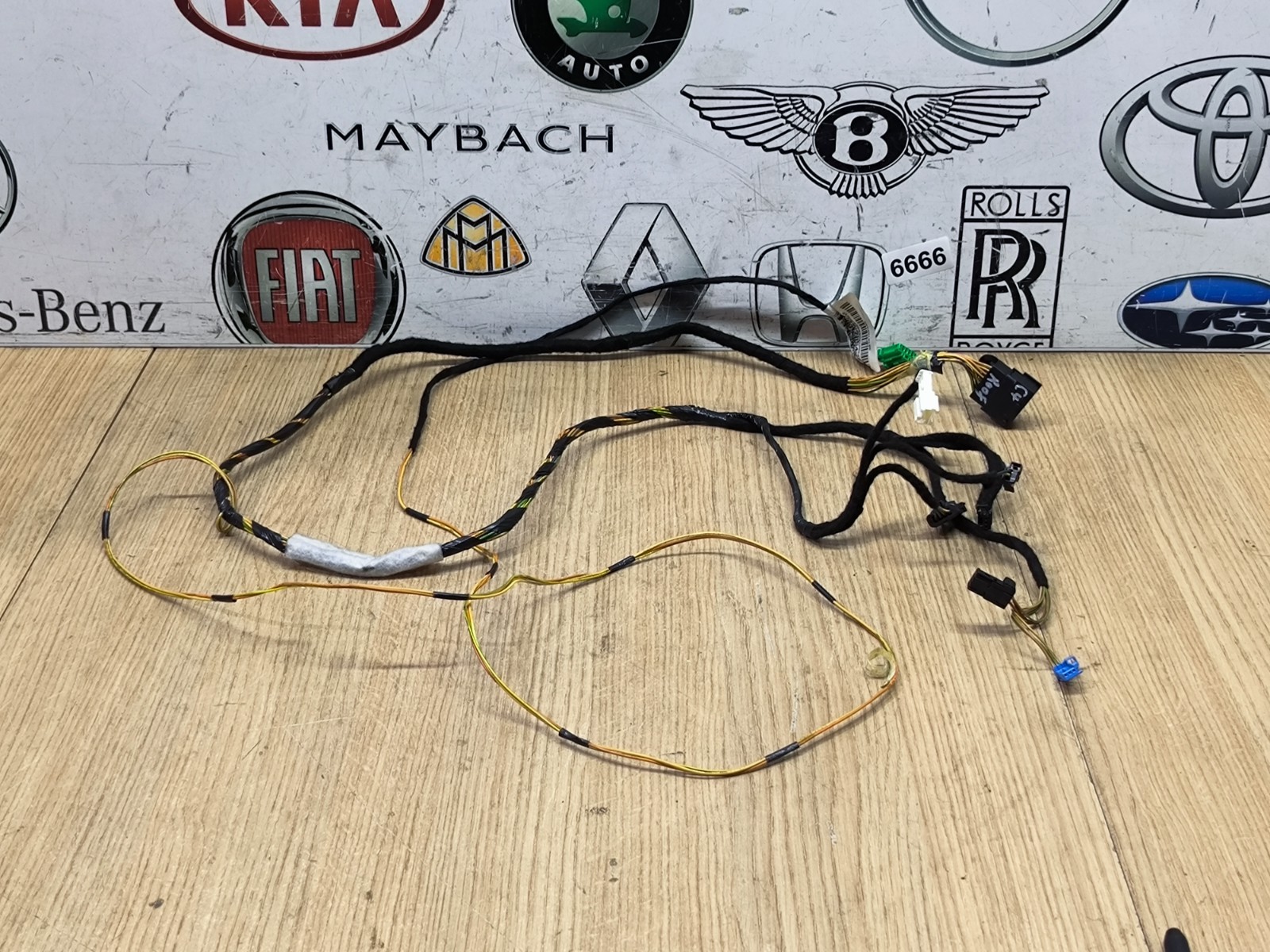 Citroen C4 MK2 2015 1.6 D 5 Door RHD Roof Lining Wiring Loom Harness 9810102980