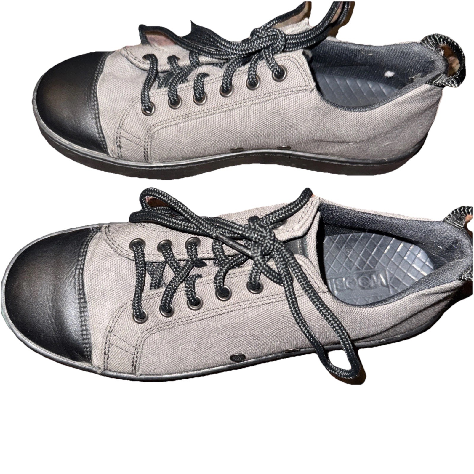 Gray and black Woobies Mod-1 canvas shoes with black laces, tan insoles, and textured rubber soles, men’s 5.5/women 7.