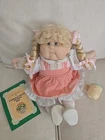 CABBAGE PATCH TALKING GIRL WITH BOOKLET & CUP!