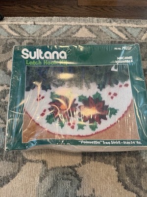 Sultana Poinsettia Tree Skirt Latch Hook KIT Christmas 34'' Round #79237 Sealed