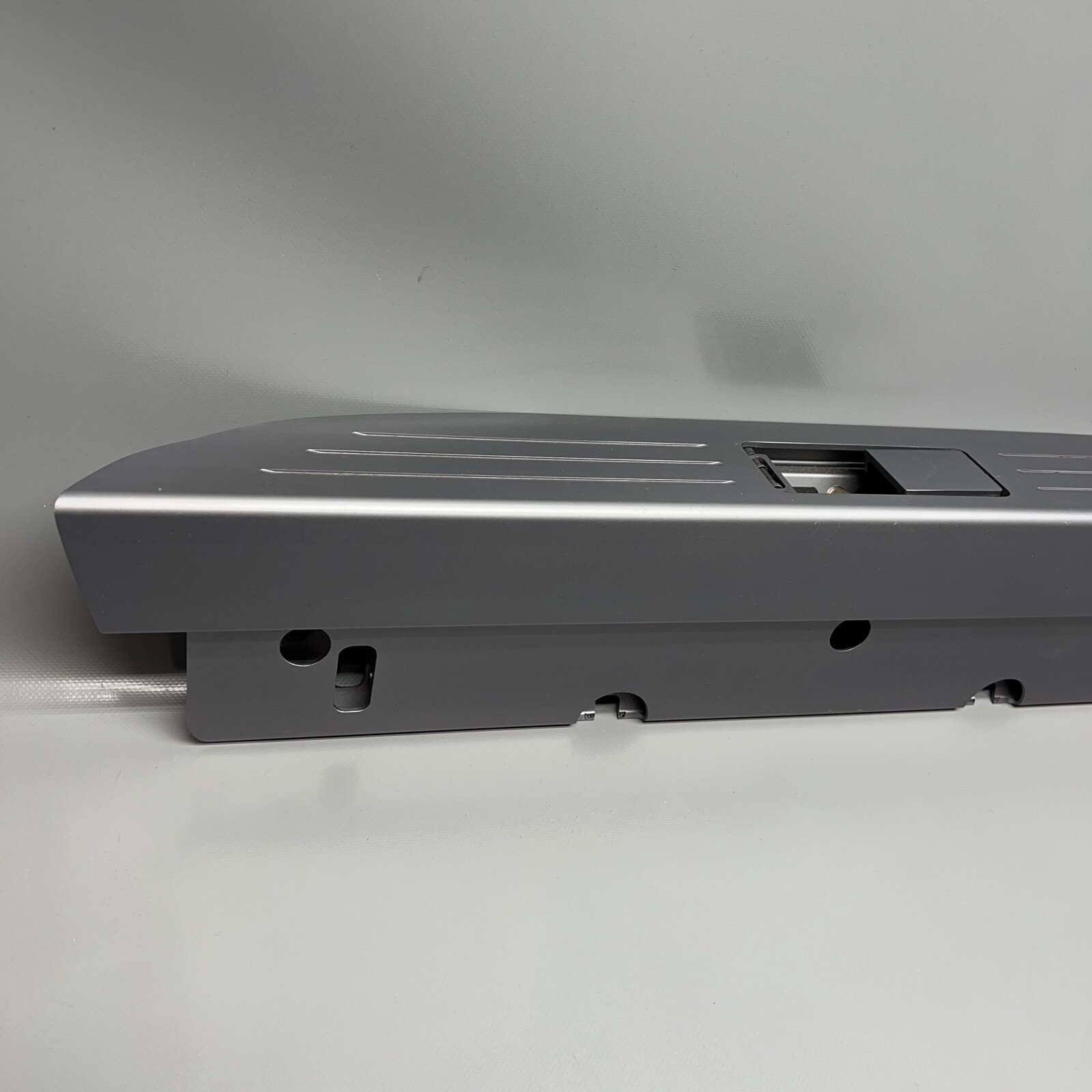 ASTON MARTIN RAPIDE TRUNK SILL SCUFF PLATE 2010 11 12 13 14 2015 AD43-42626-ADW