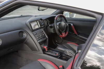 Cars 2015 nissan gt r track edition uk spec gtr Desk Mat Stitched