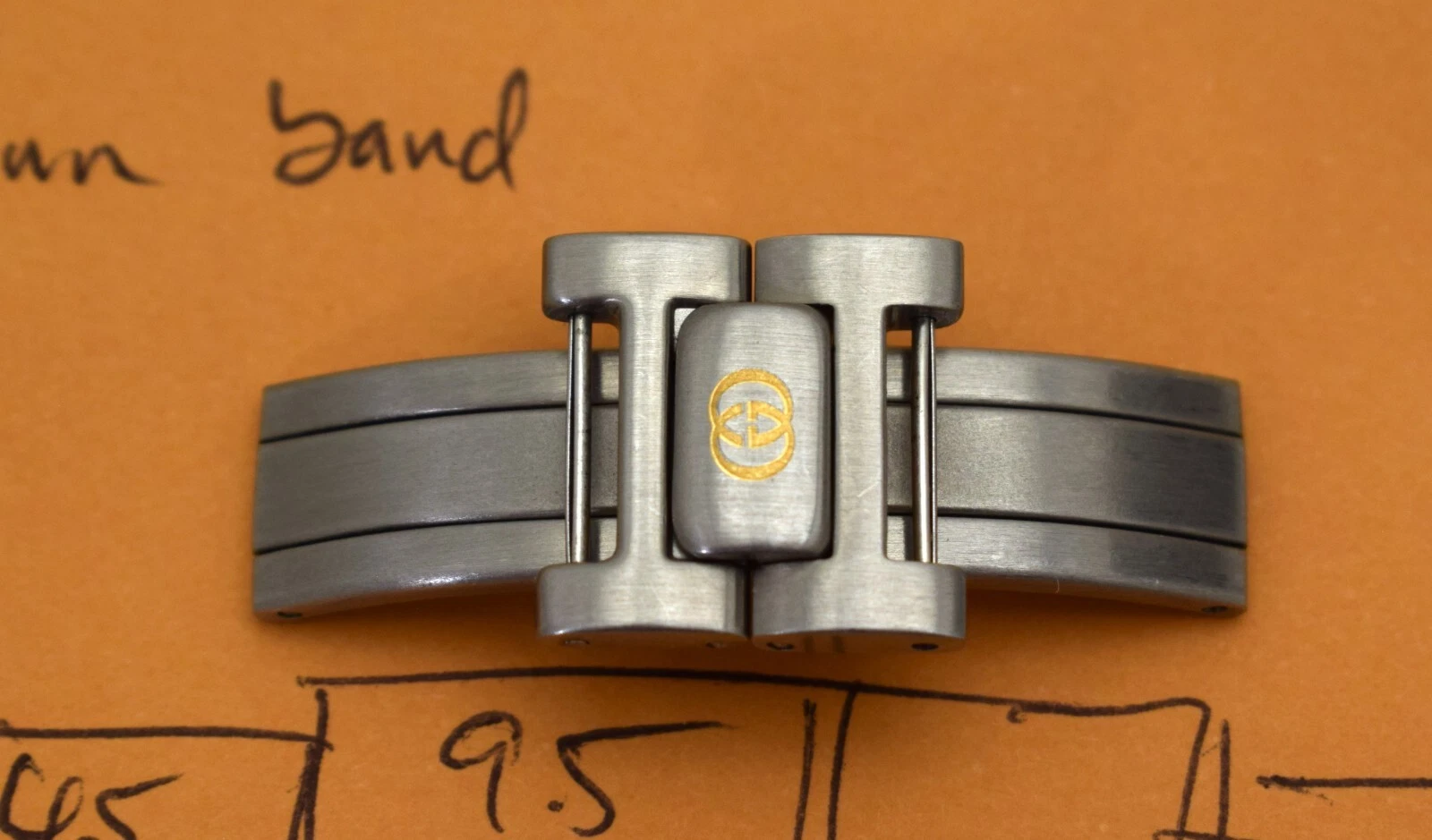 Fermoir de montre papillon en acier inoxydable GUCCI pièce de rechange 16 mm logo doré