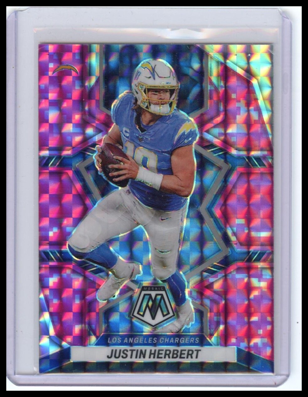 2022 Panini Mosaic #101 Justin Herbert Mosaic Camo Pink