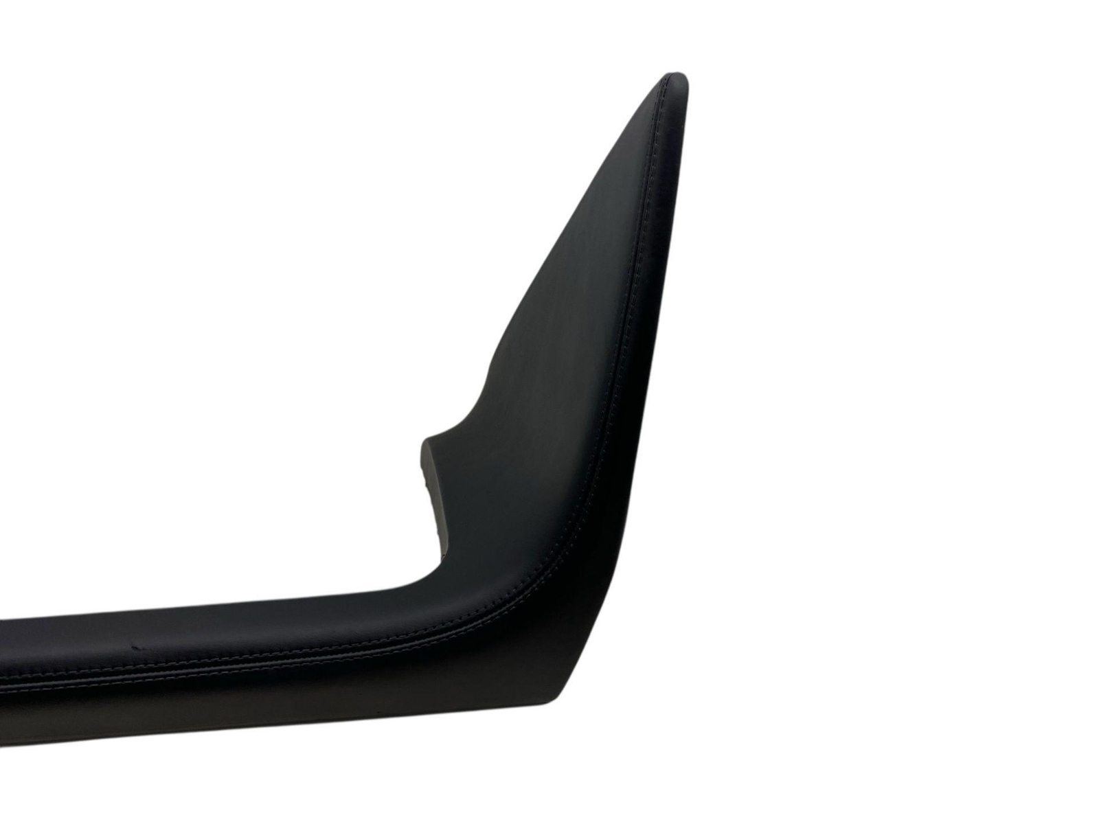 2016-2020 BENTLEY BENTAYGA FRONT RIGHT SIDE DASH LOWER TRIM COVER BEZEL *INDENT*