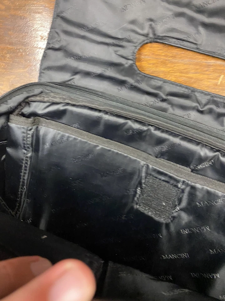 Maletín Mancini hecho a mano para artículos de cuero con cremallera compartimentos negros Foto 3 de 3