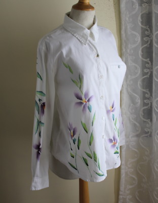 Chico's Größe 2 L Funky Künstler Weiß Blumenmuster Art-To-Wear 'Bemalt' Hemd