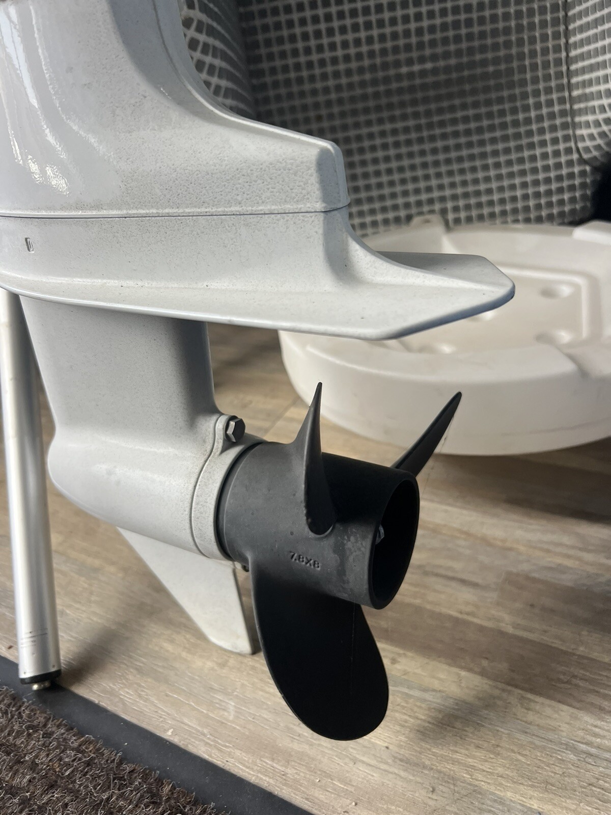 TOHATSU Outboard Motor 5 HP 4Stroke 15 Inch Shaft Tiller PROPANE