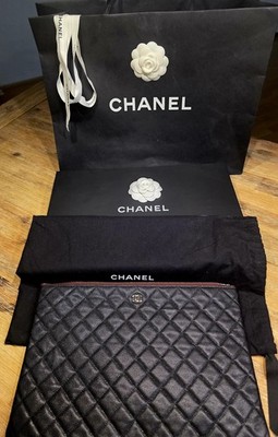 Chanel Caviar Clutch Large