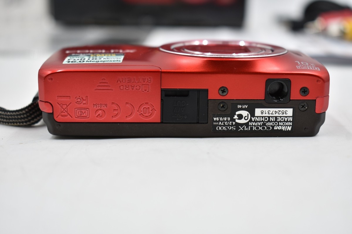Nikon COOLPIX S6300 16.0MP Digital Camera Red Complete - FULLY