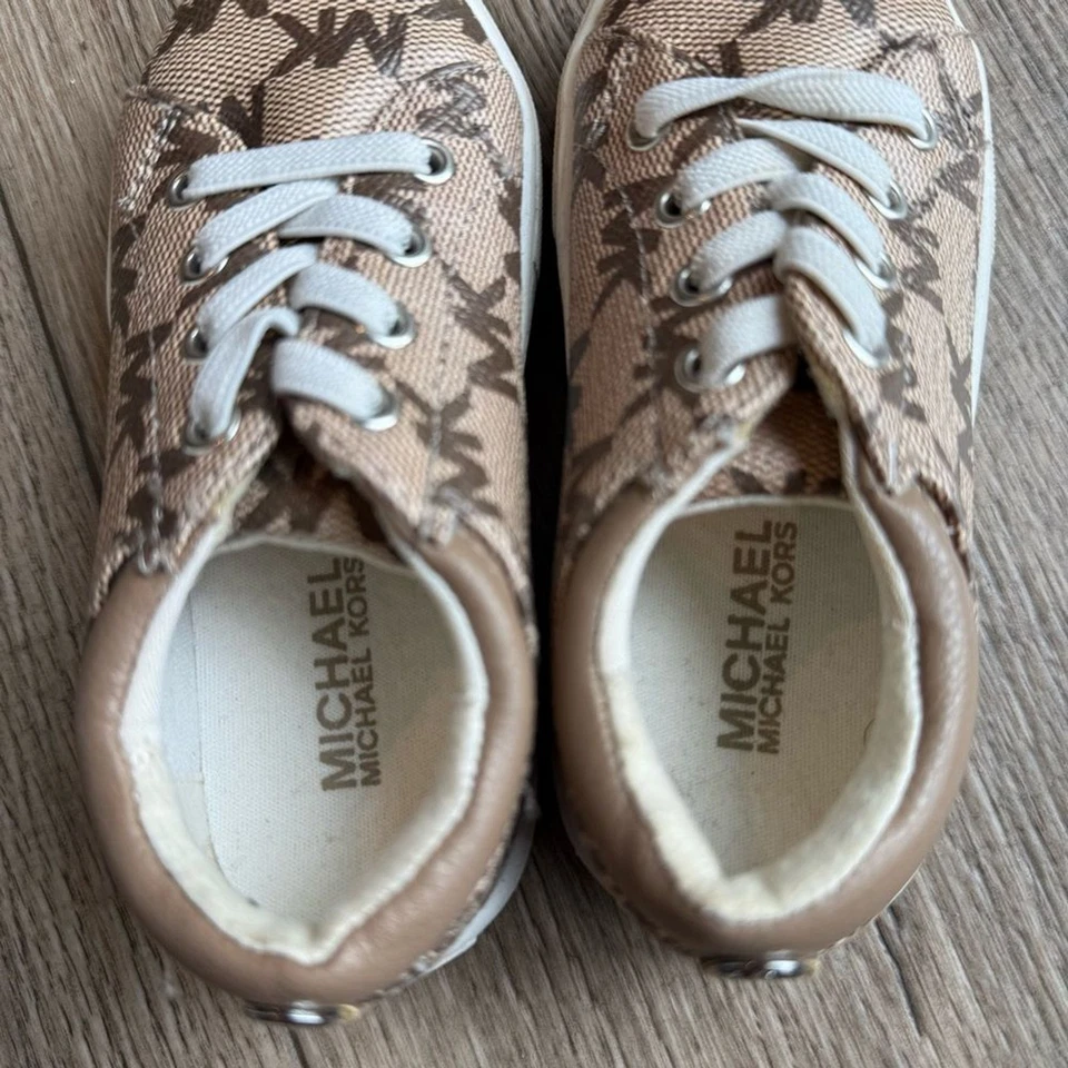 Michael Kors 6C Zapatillas Niño Firma MK Estampado Tostado Foto 4 de 4