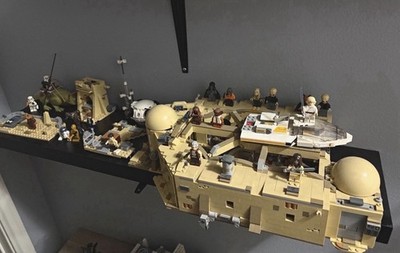 LEGO Star Wars Mos Eisley Cantina Ultimate Collectors Series 75290 With Minifigs