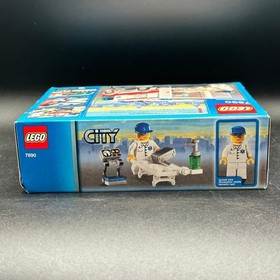 New* LEGO City 7890 AmbulanceParamedic EMT Emergency Rescue Stretcher Town