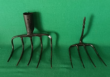 COPPIA FORCONI FORCONE FORCA FIENO FIENILE STALLA FERRO BATTUTO FORGIATO. DM28