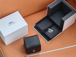 Genuine IWC Schaffhausen Watch Presentation Box & Leather Travel Case