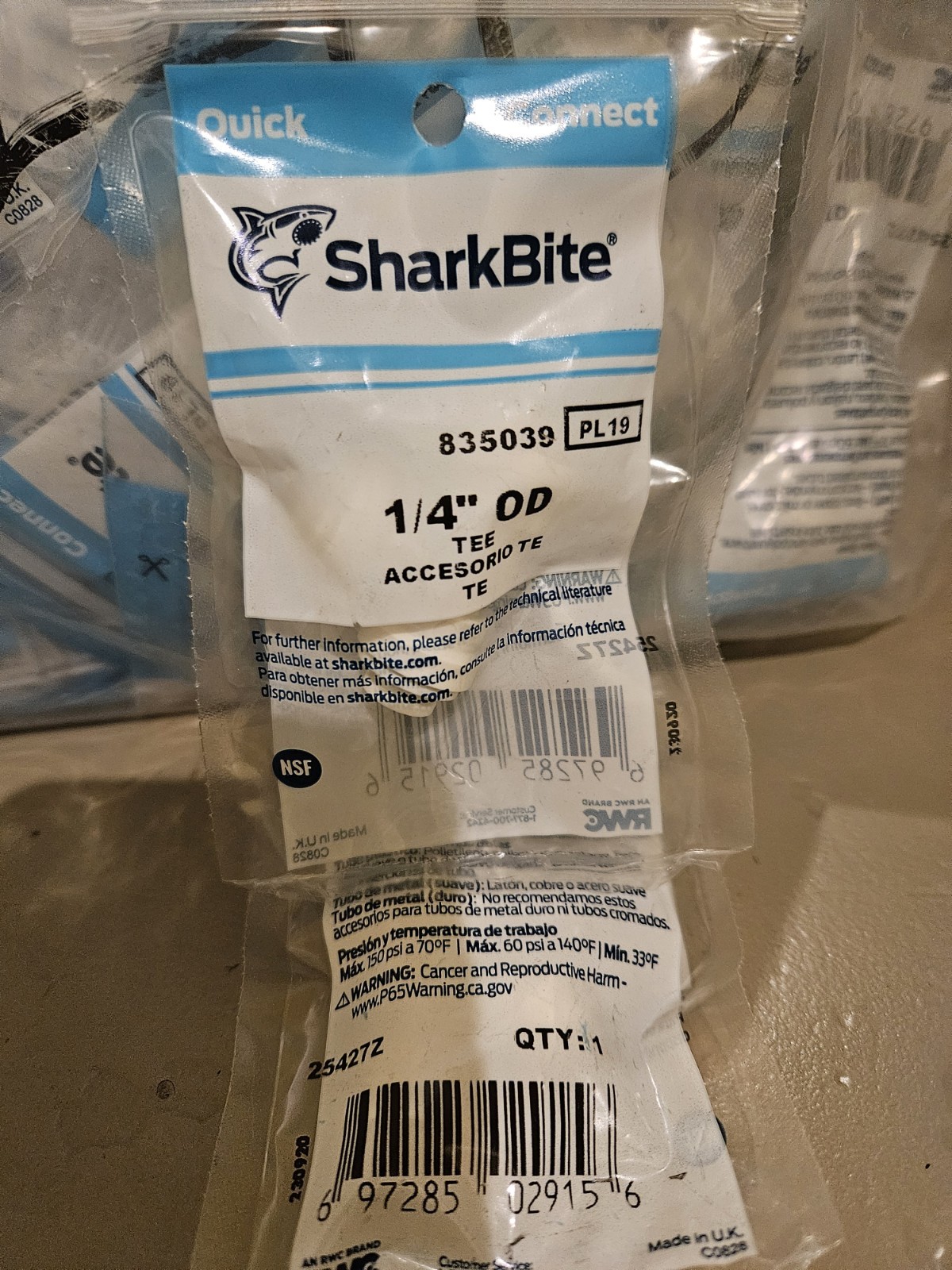 SHARKBITE "1/4"  OD Quick Connect  TEE FITTING Lot Of 40 Sealed New