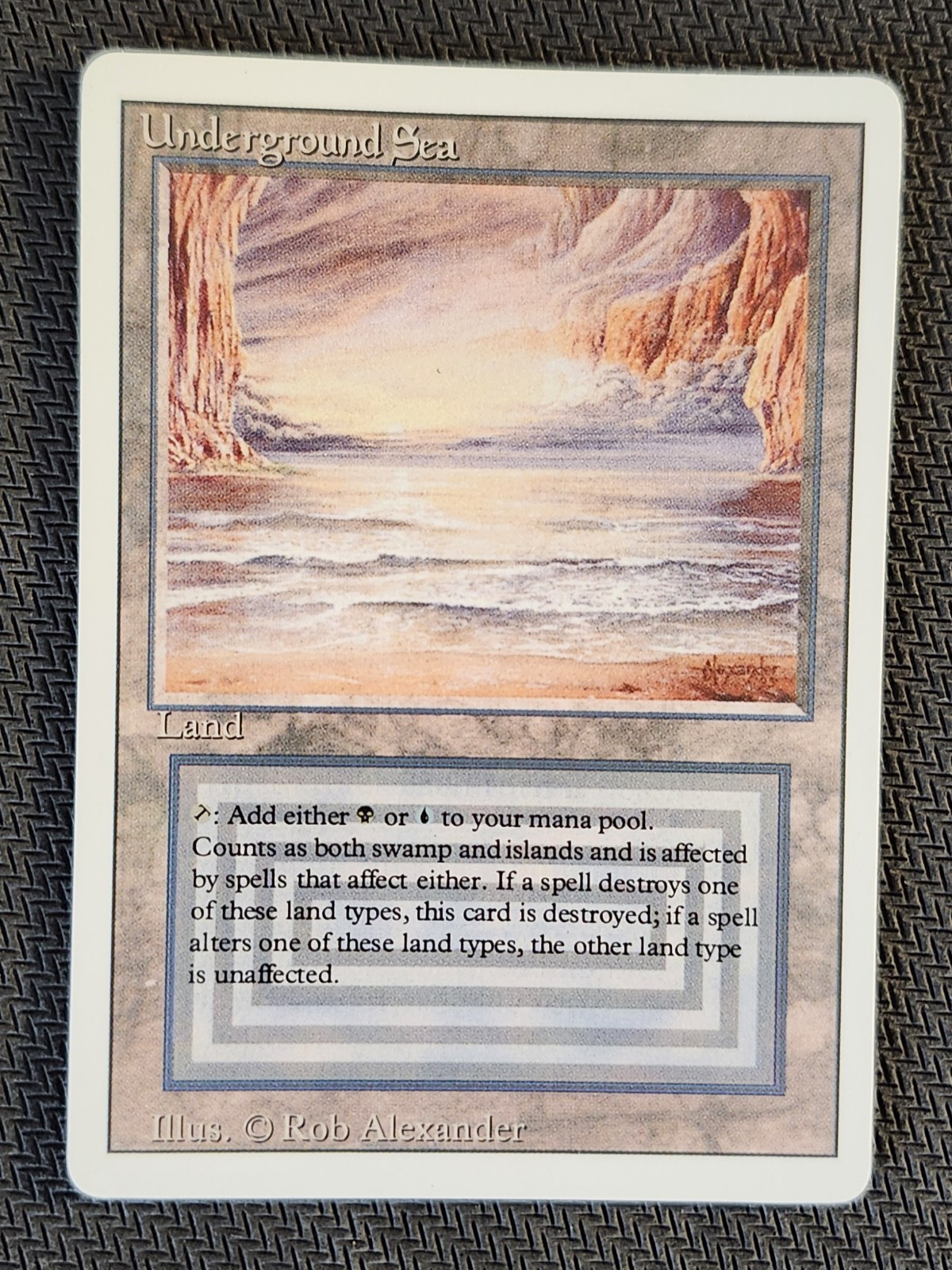 MTG Underground Sea Revised Edition Dual Land Magic the Gathering NM Condition