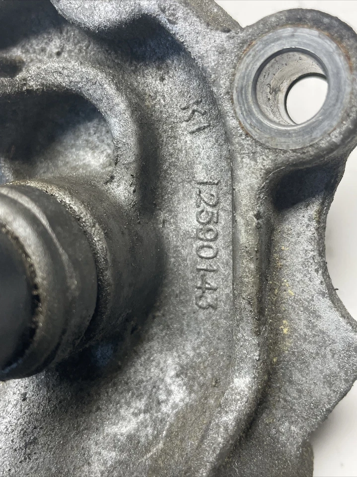 Engine Oil Filter Housing From ✅2008 2011  GMC Acadia  3.6 12590143 - Image 3 of 4