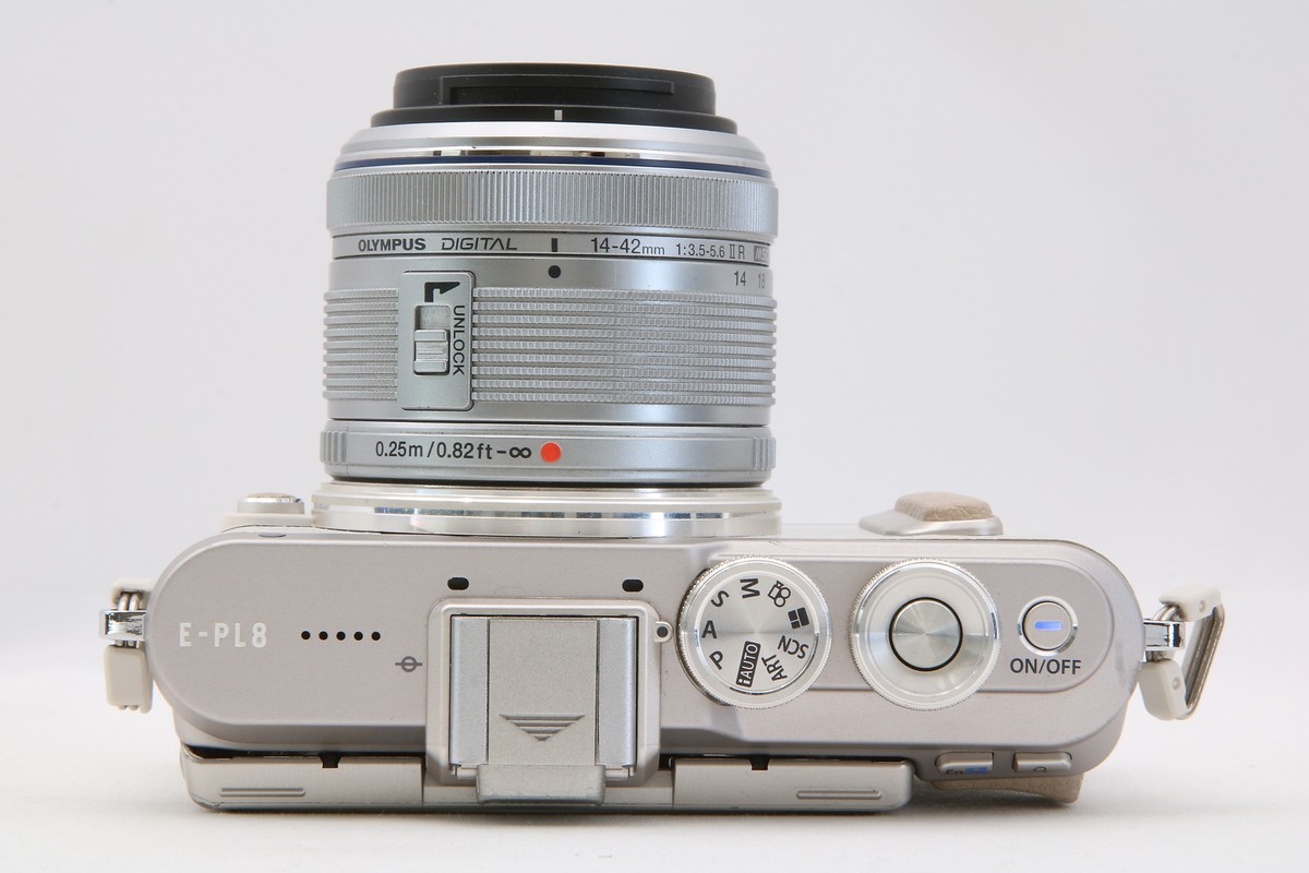 Olympus Pen E-pl8 Mirrorless Digital Camera With 14-42mm 2r Lens