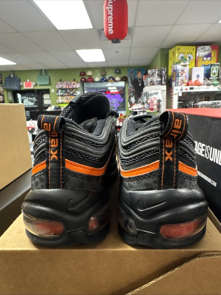Size 5.5 (GS) - Nike Air Max 97 Low Black Safety Orange — product photo 4 of 5
