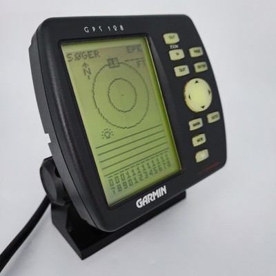 GARMIN GPS 128 12 Channel Marine Navigator FLUSH NMEA0183 011