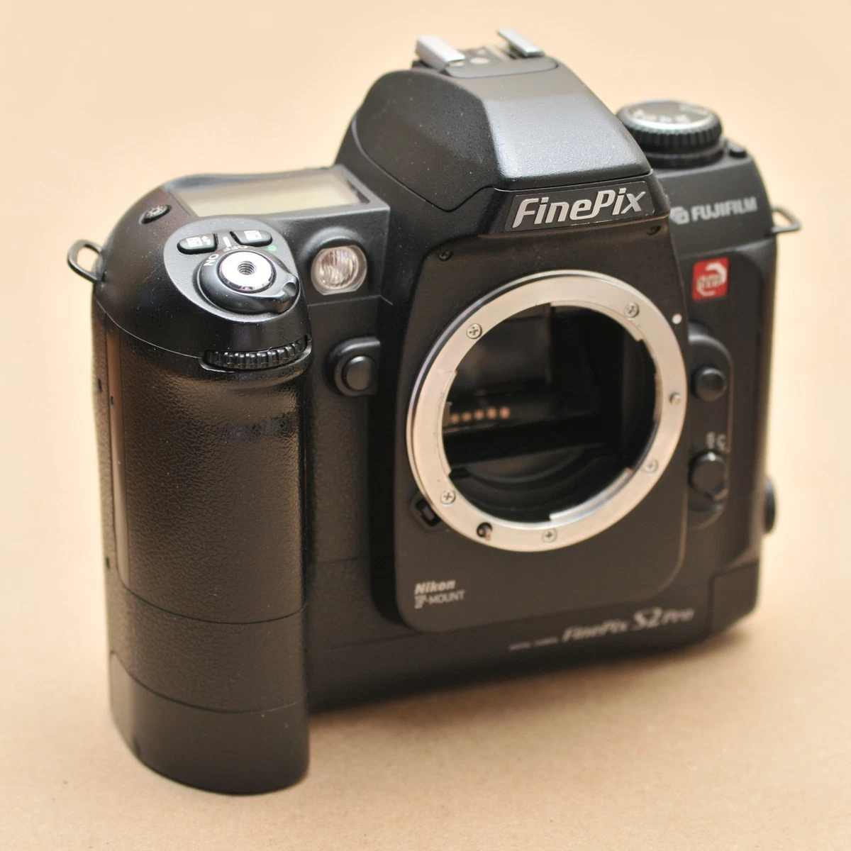 Fujifilm FinePix S2 Pro 一眼レフカメラ Fujifilm FinePix S2 Pro Review: DPReview | Photography News, Gear