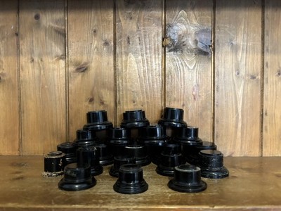 20 x Vintage kleine Pokalsockel Kunststoff/Bakelit/Holz, Pokal, Pokalsockel