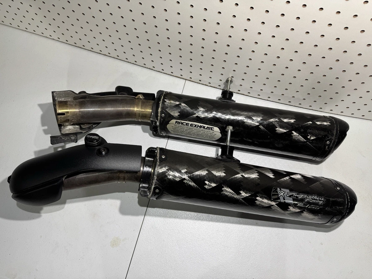 yzf-r1 09～14年式 Two Brothers Racing中間パイプ Two Brothers Yamaha R1 2009-2014 M-2 Black Series Slip-On Exhaust