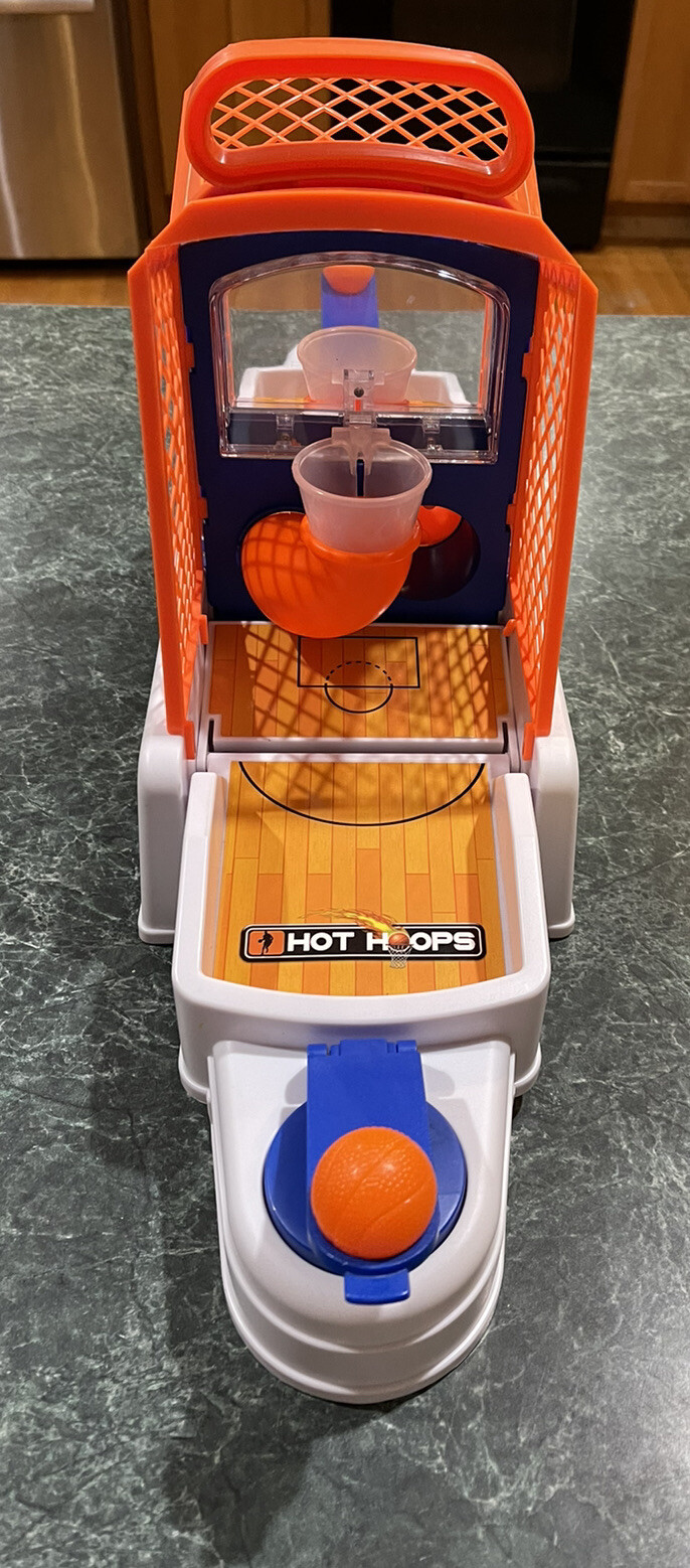 Vintage 2000 MGA Hot Hoops Tabletop Basketball Game Toy (2 Balls) eBay