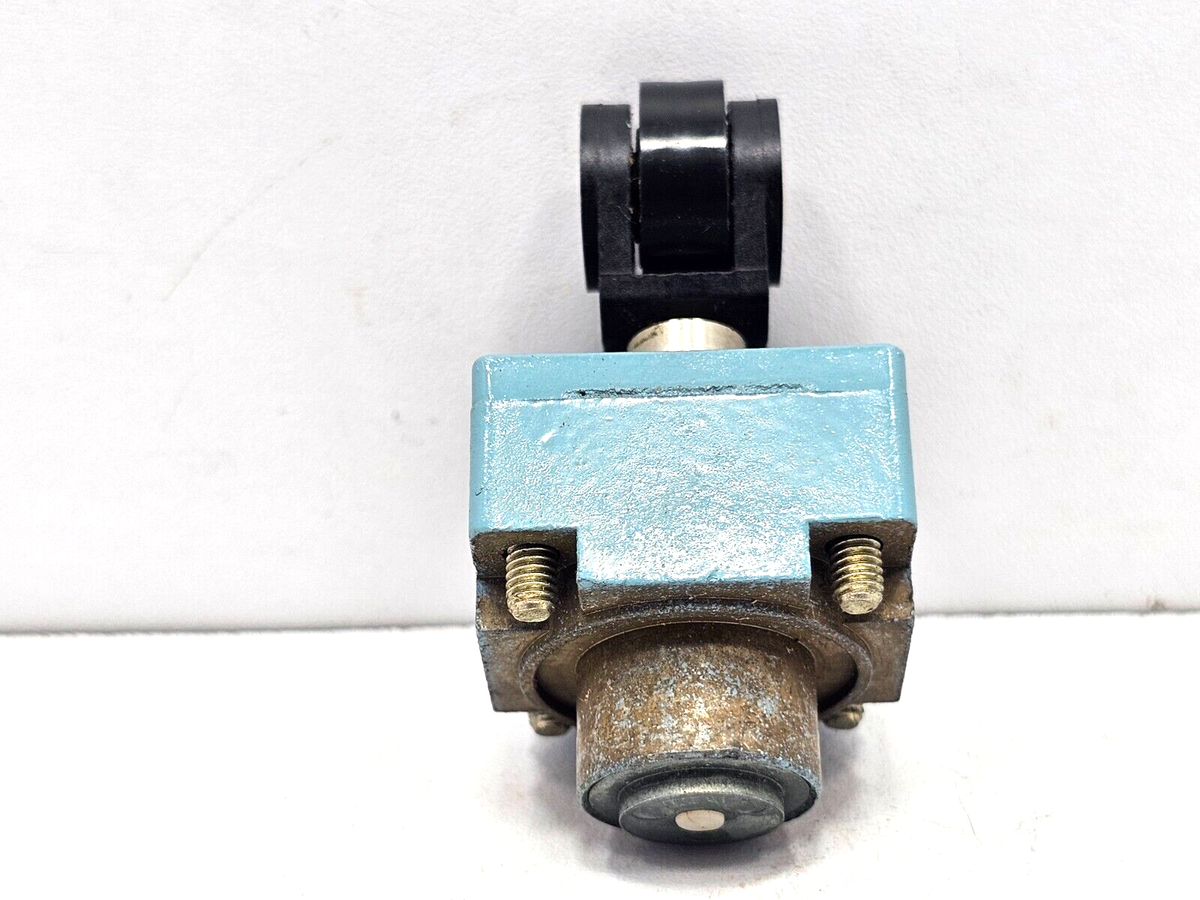 ZCK-E21 TELEMECANIQUE ROLLER LEVER LIMIT SWITCH | eBay
