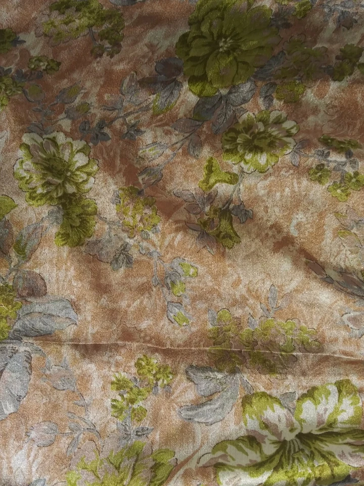 2 Long Pieces Of Dress Fabric Brown Floral Chiffon & Blue Floral Poly 8 yrds Tot - Image 2 of 4
