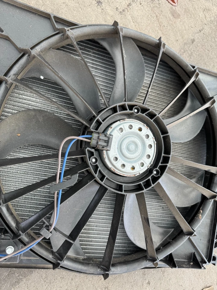 Ventilador radiador MONTAJE MOTOR condensador 2011-2014 Chrysler 300 Dodge Charger 3.6 Foto 4 de 4