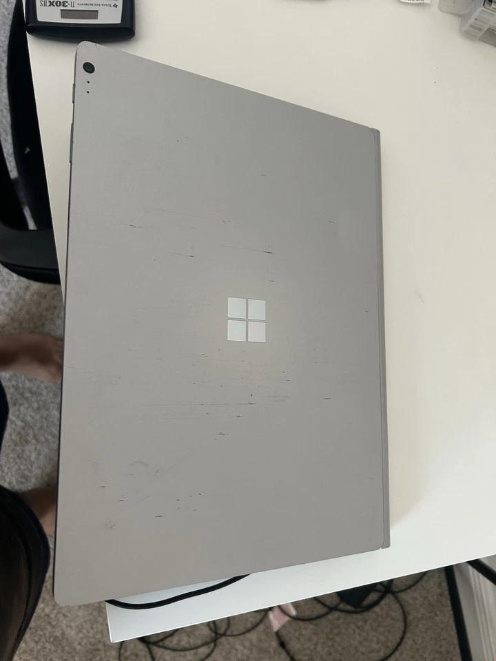 Microsoft Surface Book 2 13.5" (454 GB, Intel Core i5 7th Gen) Laptop/Notebook  - Image 3 of 3