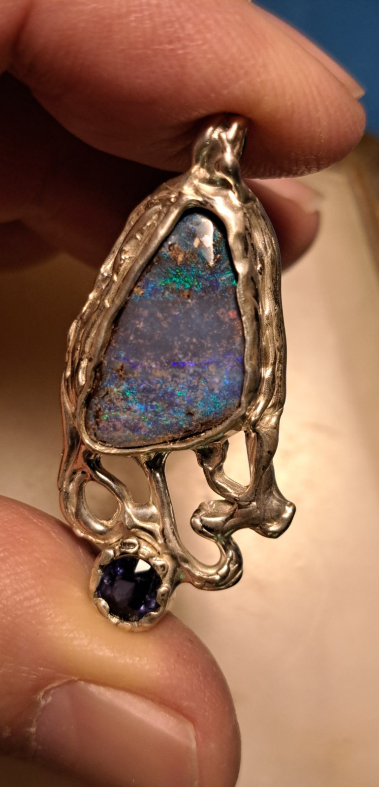 Large Multicolor Australian Boulder Opal Brutalis… - image 4