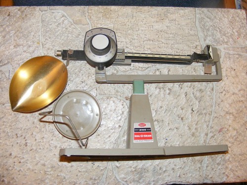 Used Ohaus Dial O Grain 3100 Reloading Scale for powder & bullet weight
