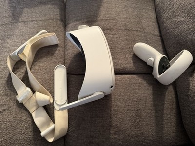Meta Oculus Quest 2 Standalone VR Headset - White READ DESCRIPTION!!