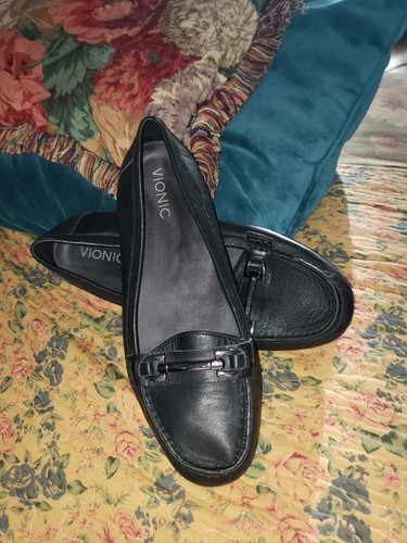 Vionic schwarze Leder-Halbschuhe mit silbernem Stabakzent Damengröße 10