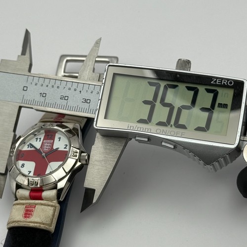 Angleterre National Football Homme Montre Quartz Rouge Blanc Croix Dial Travail - Photo 18 sur 24