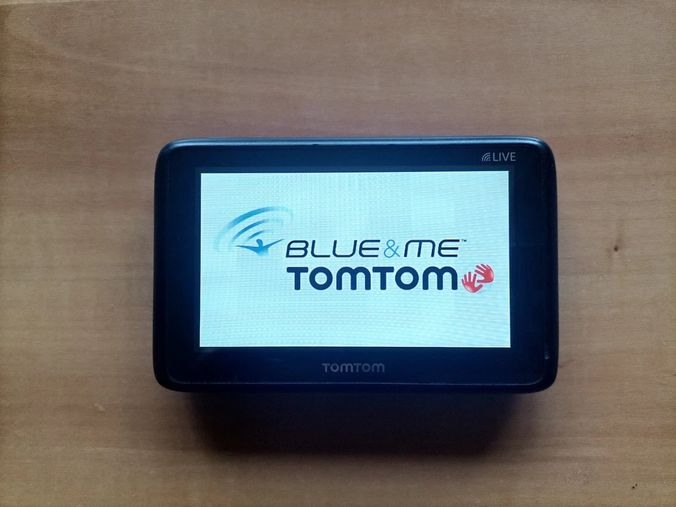 Blue&Me TomTom 2 Navigationsgerät, 4.3 Zoll Display, Karte aus 7/2025 - Bild 2 von 4