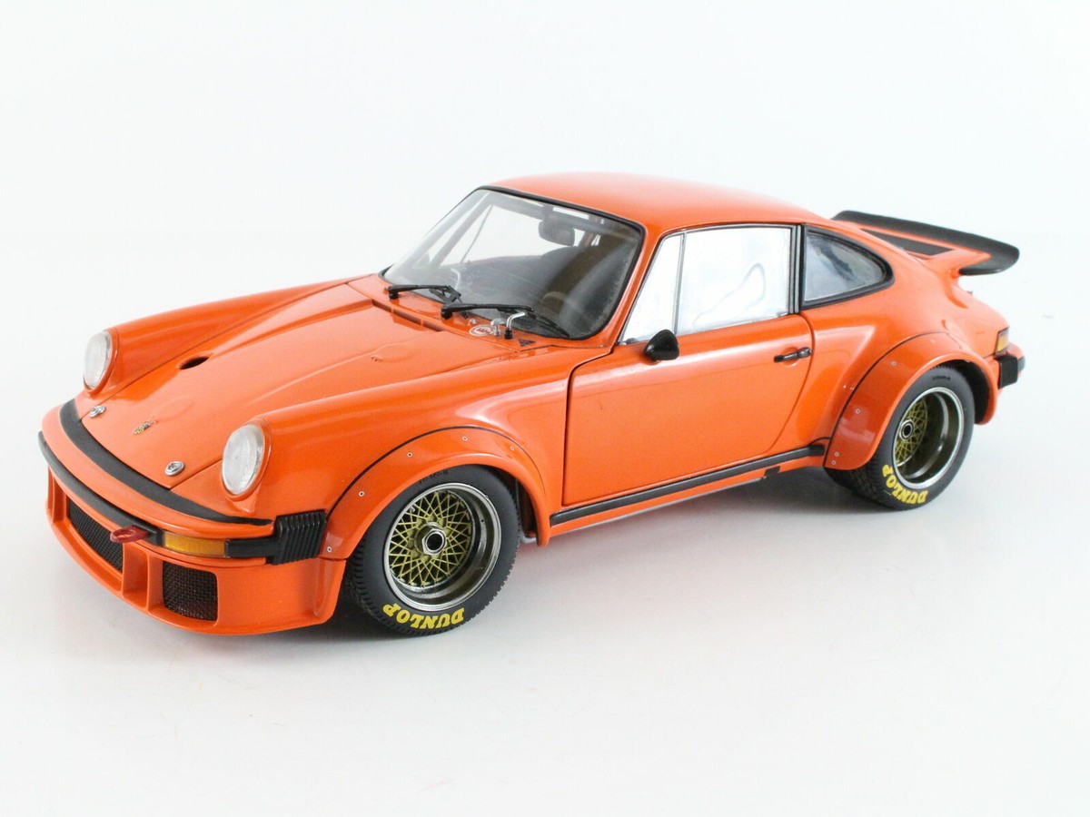 RACING LEGENDS     ポルシェ934/935 Exoto Racing Legends Porsche 934/935 RSR Orange 1:18 Scale