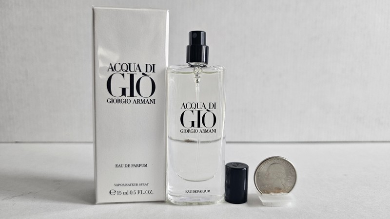 Acqua Di Gio Eau De Parfum by Giorgio Armani Travel Size 0.5Fl.Oz/15ml