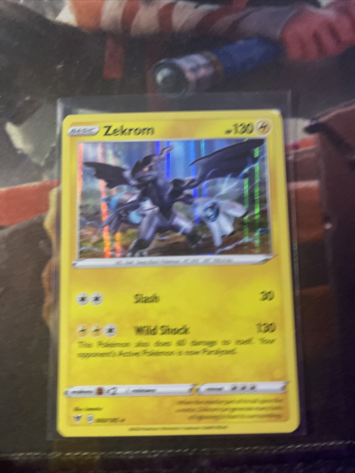 Zekrom 60/185 Pokemon Holo 2020 Vivid Voltage